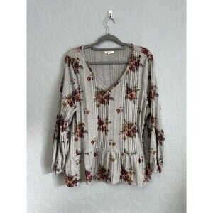 Maurices Size 2X V Neck Top A24